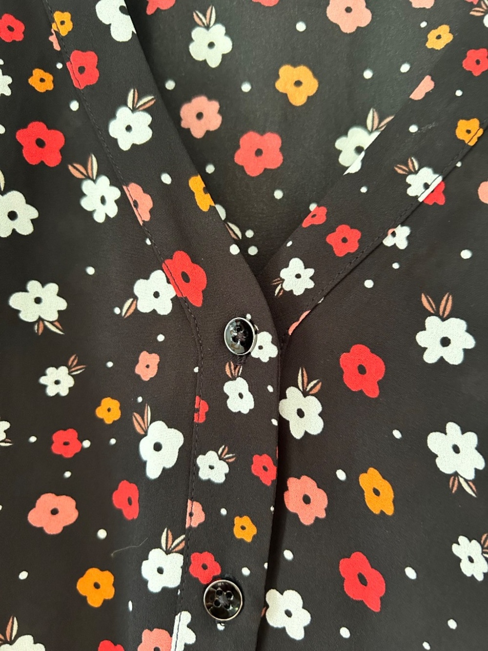 🎃CAbi Floral Print Top - Picture 3 of 12